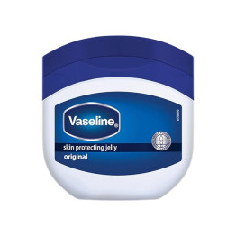 Vaseline Original Skin Protecting Jelly, with Multivitamins & Enhanced Fragrance 20g